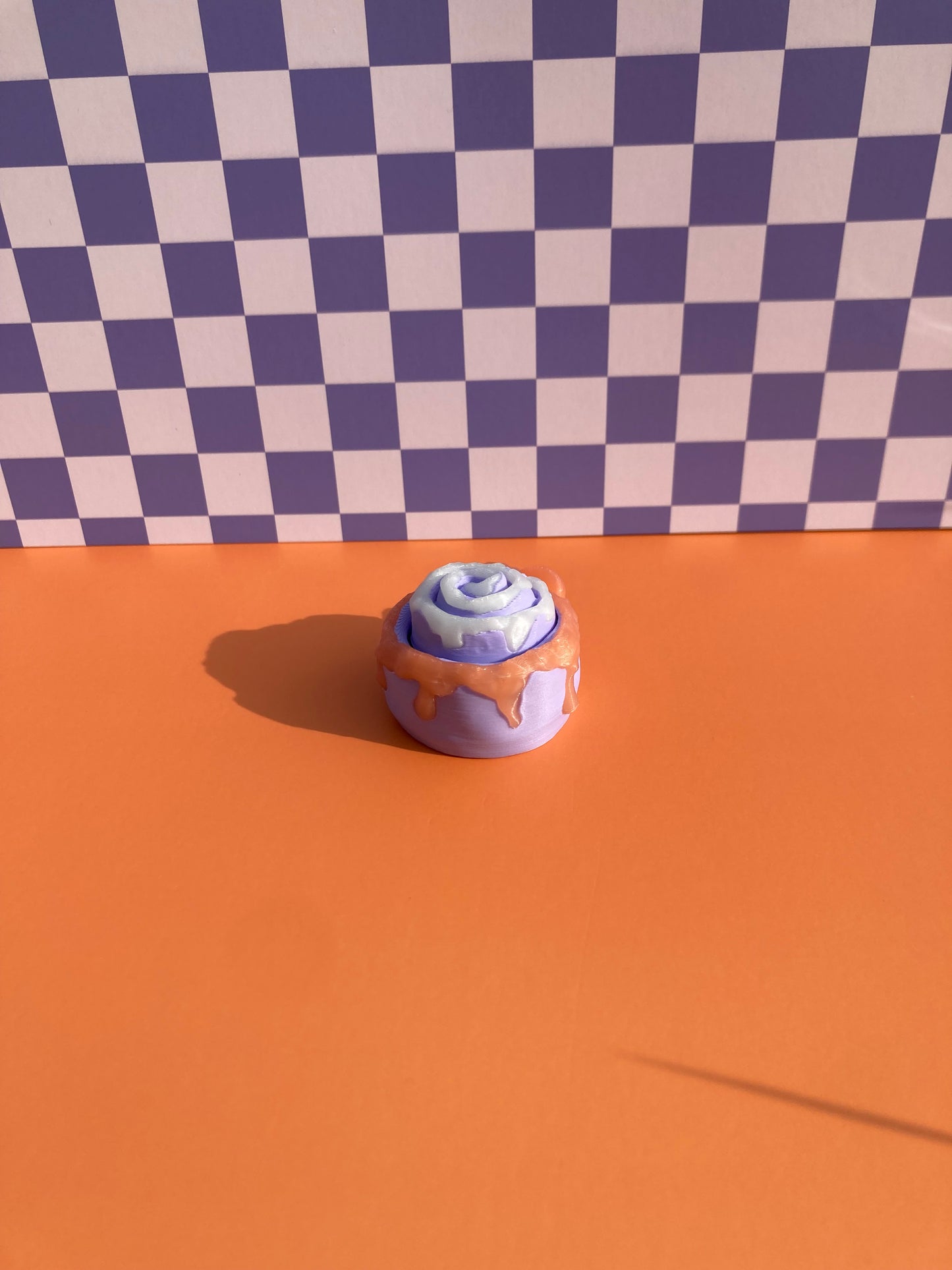 Cinnamon roll clicker